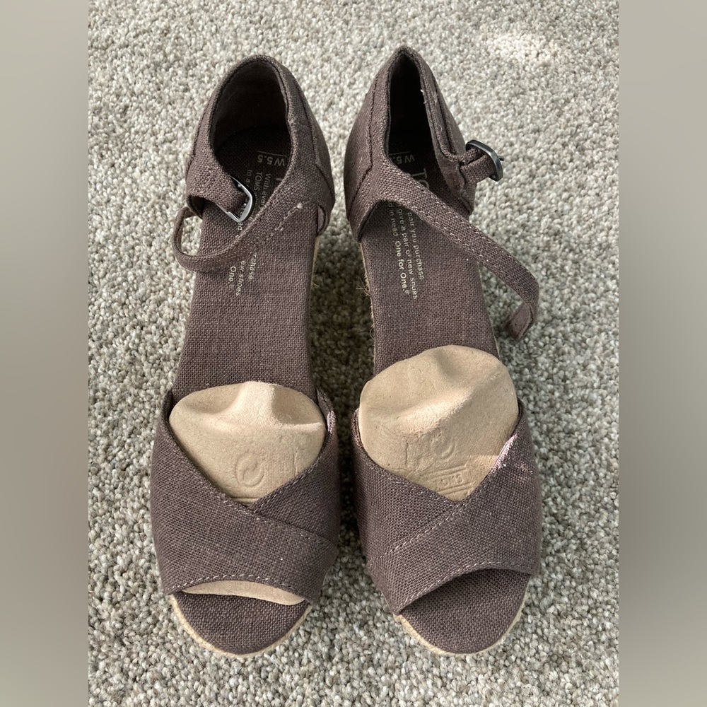 NWOB TOMS Linen Platform Espadrille Sandal Wedges Ash Brown Size 5.5